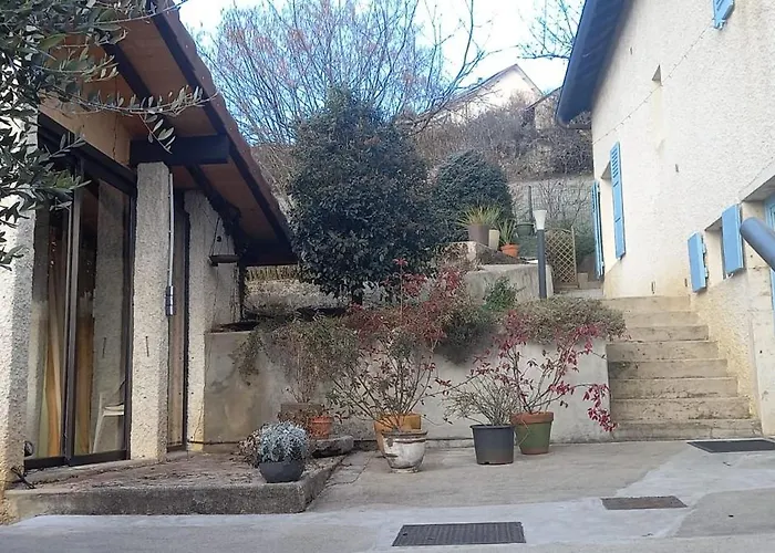 Couette-café Sous Le Bon Toit 3*