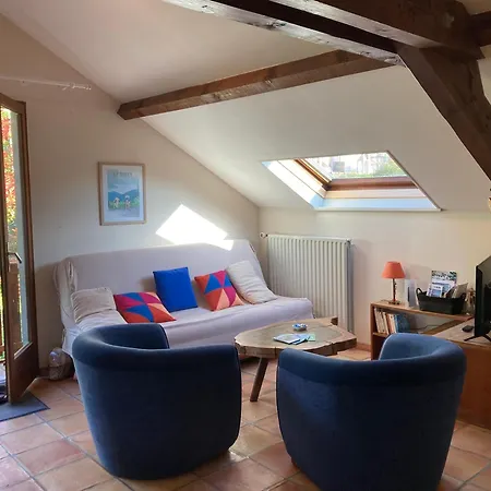 Sous Le Bon Toit Bed & Breakfast